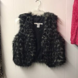 Rezrekshn, faux fur, S, vest, like new!